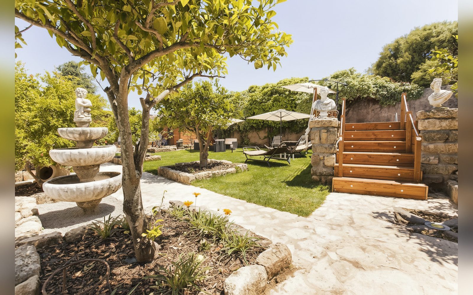 Il giardino con la fontana — Casal Paternò